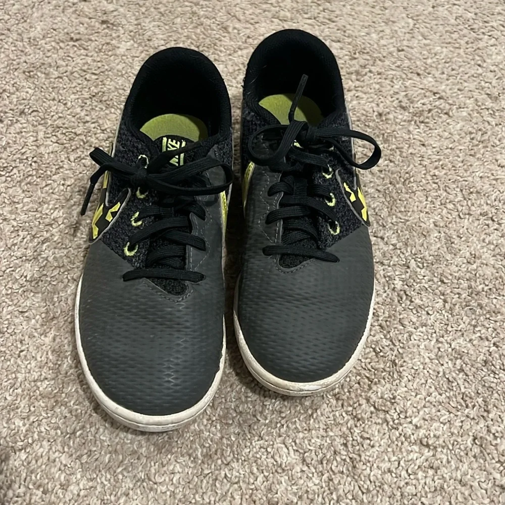 Nike Elastic Pro III Turf Soccer Cleats